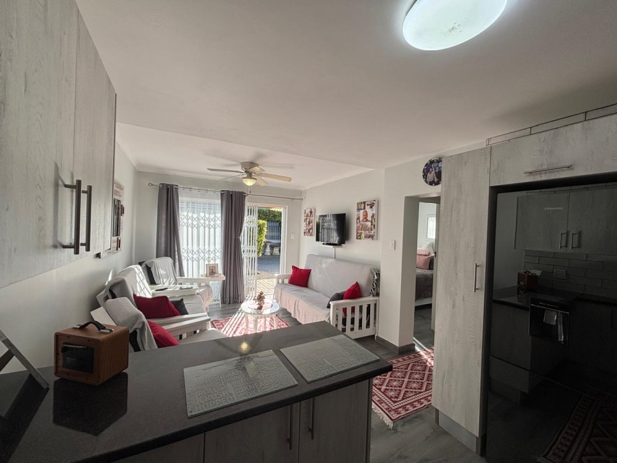 2 Bedroom Property for Sale in Hartenbos Central Western Cape